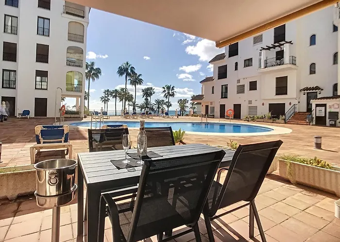 Duquesa Superb Seafront Apartment Marina Real