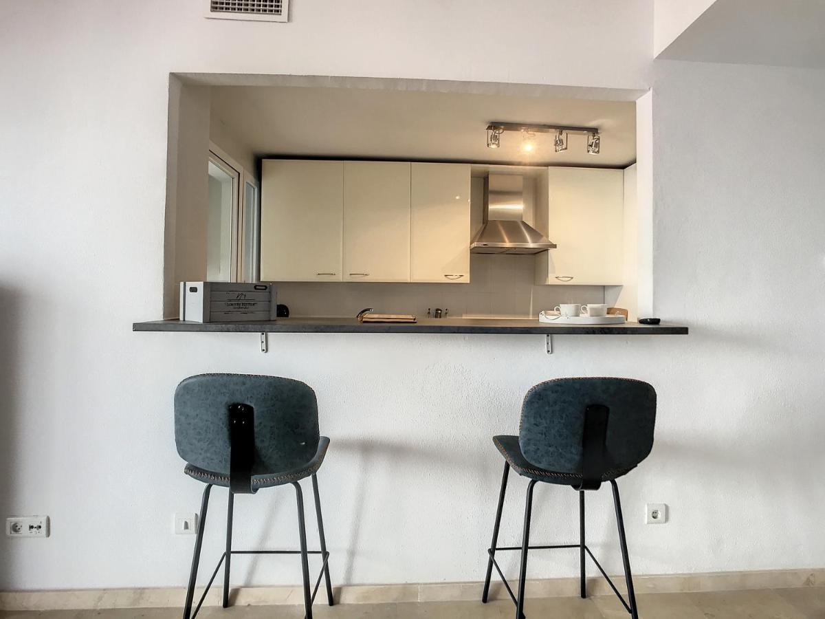 Duquesa Superb Seafront Marina Real Appartement *