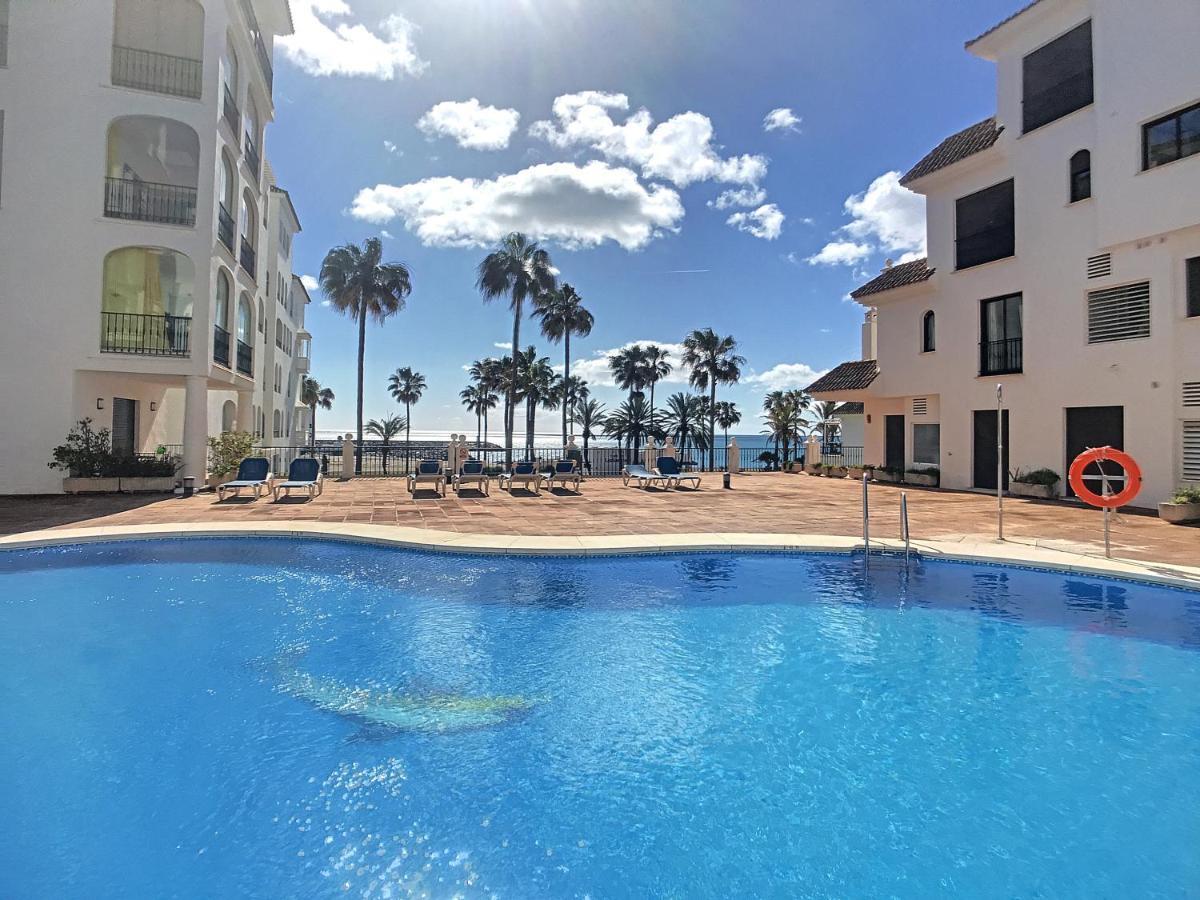 Duquesa Superb Seafront Marina Real Appartement *