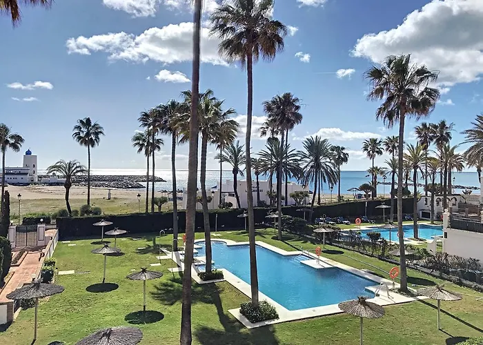 Duquesa Superb Seafront Apartment Marina Real