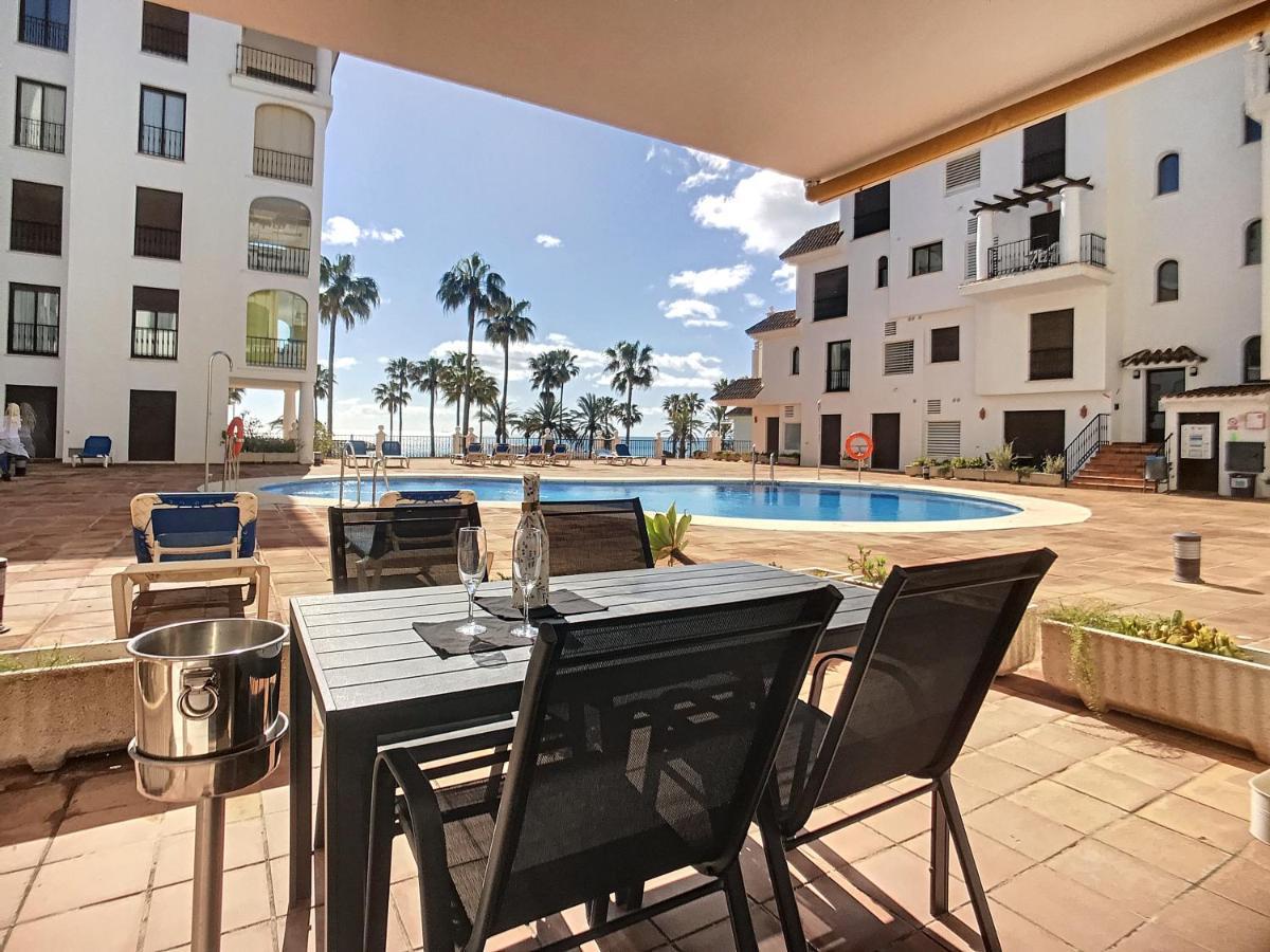 Duquesa Superb Seafront Marina Real Manilva